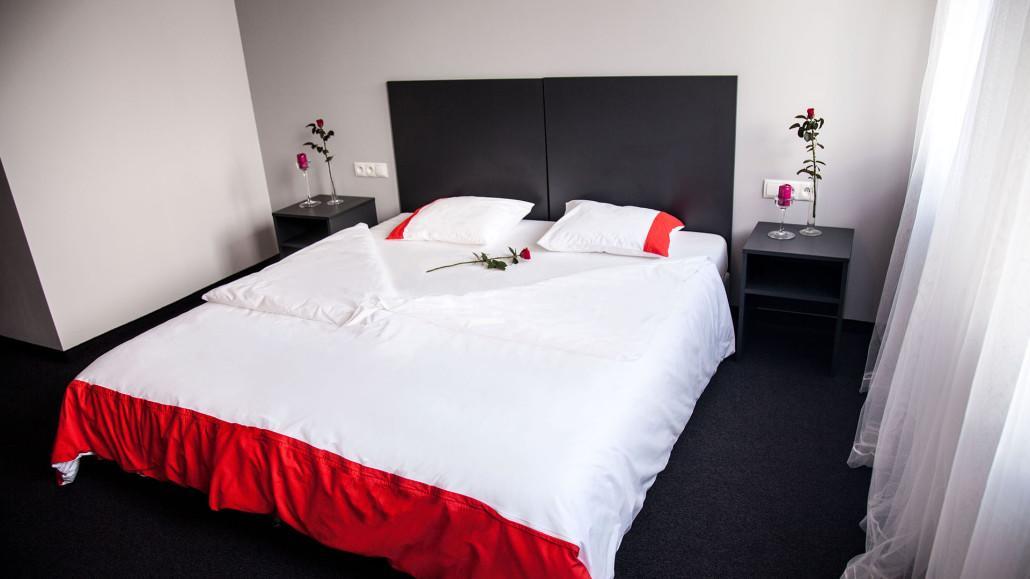 Essenza Party Center Bed and Breakfast Świdnica Εξωτερικό φωτογραφία